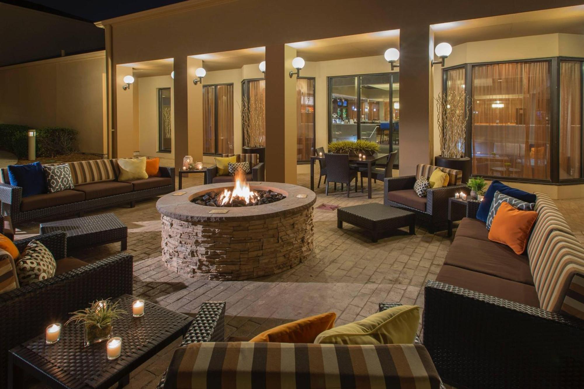 Courtyard Atlanta Norcross/Peachtree Corners Hotell Exteriör bild