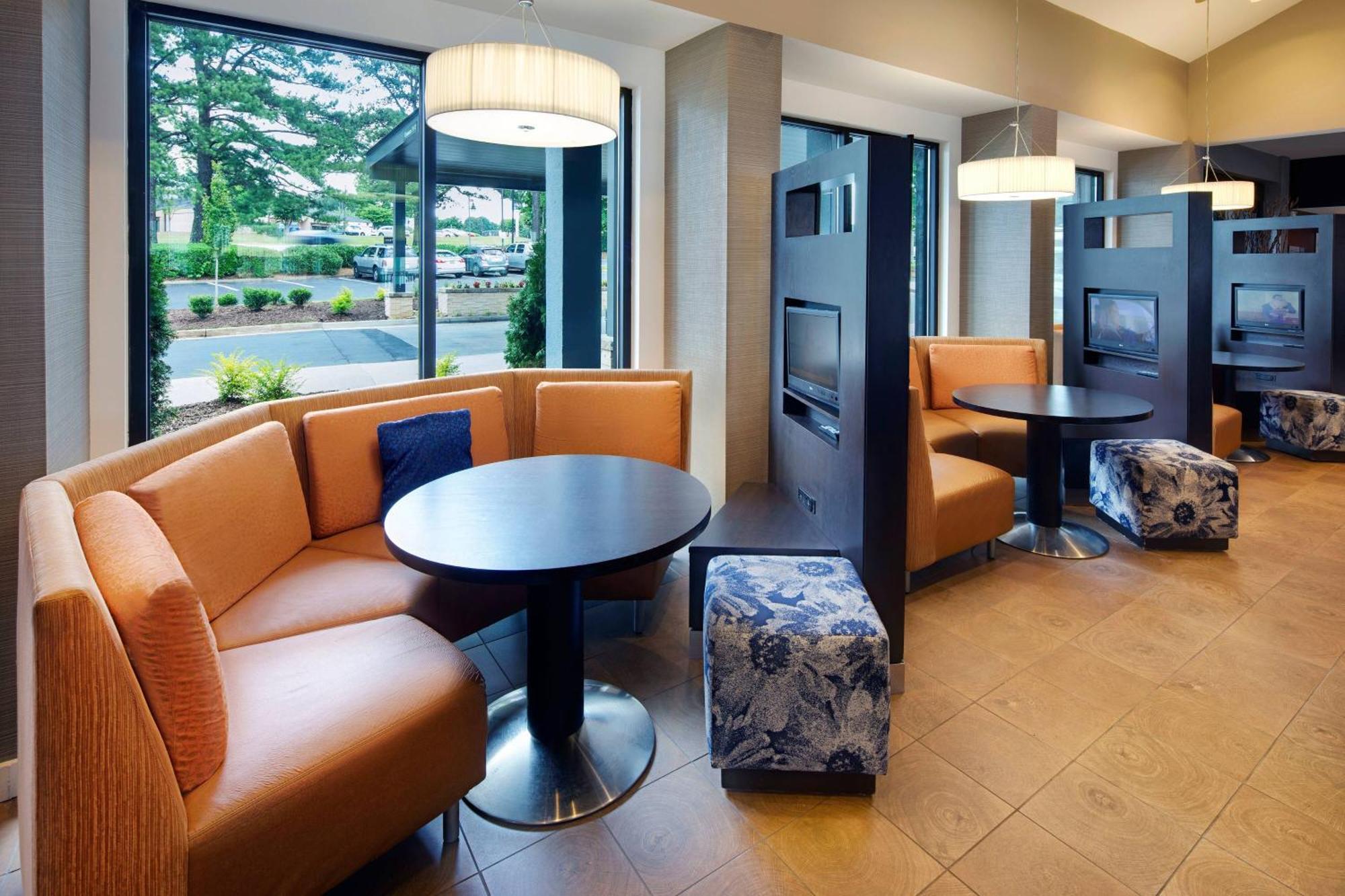 Courtyard Atlanta Norcross/Peachtree Corners Hotell Exteriör bild