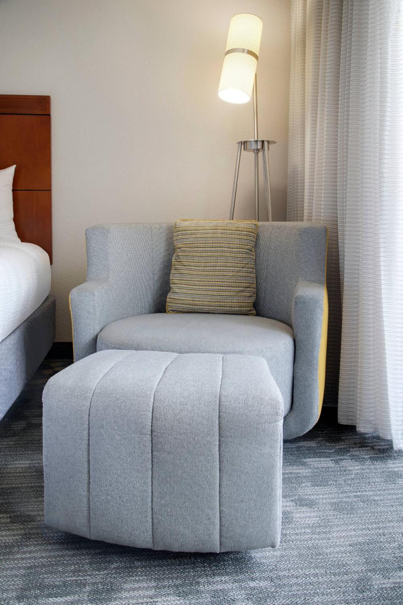 Courtyard Atlanta Norcross/Peachtree Corners Hotell Exteriör bild