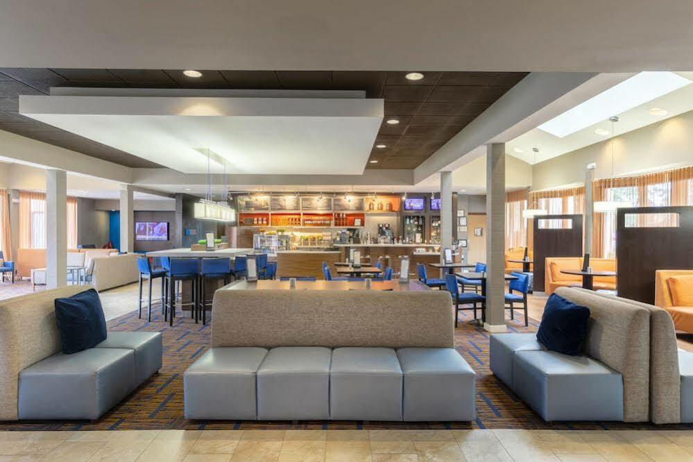 Courtyard Atlanta Norcross/Peachtree Corners Hotell Exteriör bild
